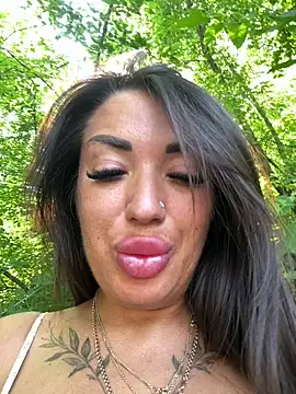 Snapshot of RuslanaXX chatting on June 2026 04:48:01 AM RuslanaXX online show from June 2026 04:48:01 AM