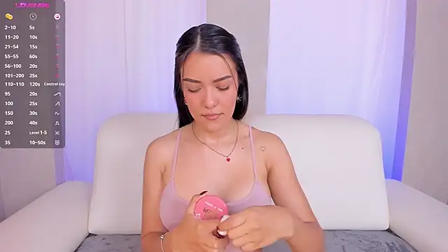 lexiethompson  online show from July 2026 12:20:02 PM