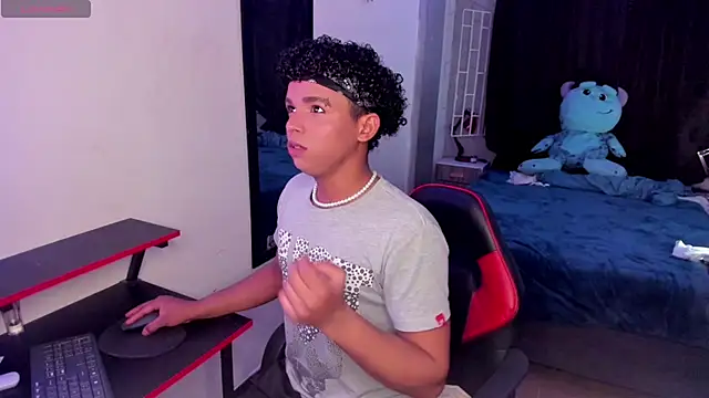 Noah Smith04 online show from September 2025 05:44:01 AM