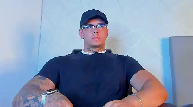 NoahhBrown online show from January 2025 03:57:02 AM