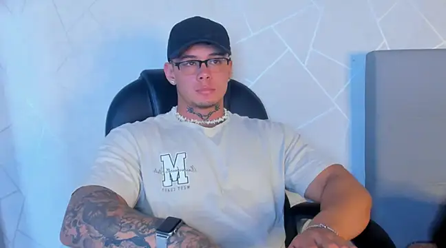 NoahhBrown online show from February 2025 02:58:01 AM