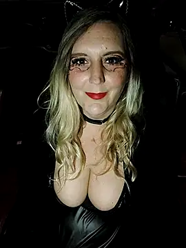 BecciDeluxe online show from October 2025 08:54:02 PM