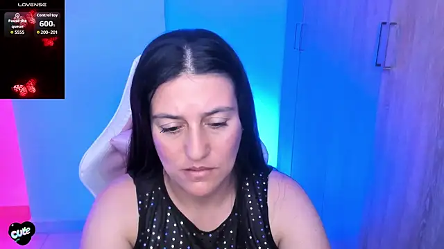 Saskyaa online show from April 2026 02:39:01 AM