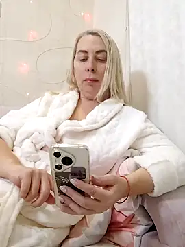 HotJanet online show from January 2025 08:00:02 PM