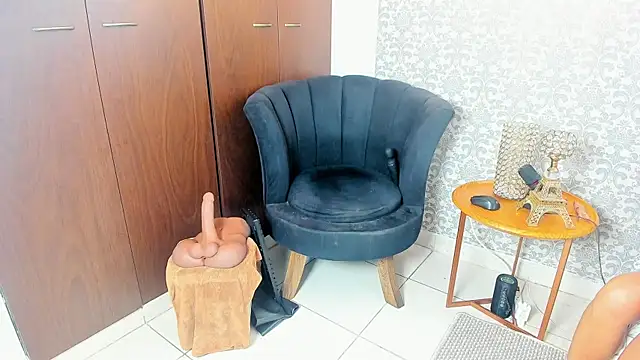 mabelsaravia online show from April 2026 06:14:02 PM