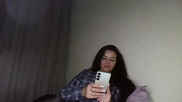 Linusya online show from November 2025 06:19:01 PM