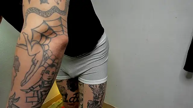 layneinchains online show from November 2025 04:49:02 PM