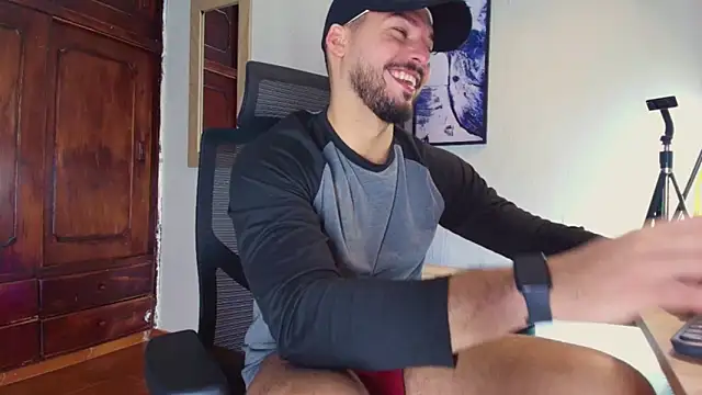 HenryBenso online show from November 2025 05:00:01 PM