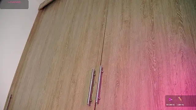 aidaadams online show from November 2025 12:16:02 PM