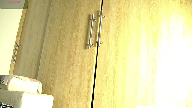 aidaadams online show from November 2025 11:23:02 AM