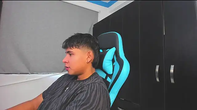 Bray Kevin online show from October 2025 06:08:01 PM