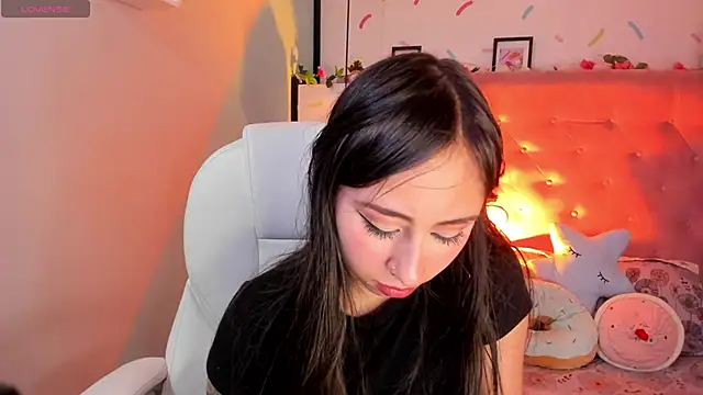 Snapshot of _cloe_martinez chatting on February 2025 02:16:01 AM cloe martinez online show from February 2025 02:16:01 AM