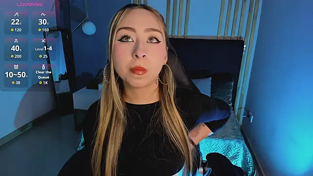 Snapshot of _cloe_martinez chatting on March 2026 09:15:02 AM cloe martinez online show from March 2026 09:15:02 AM