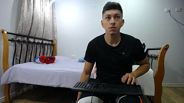 Snapshot of Iam_yourbabyprincess_XD chatting on February 2025 12:41:01 AM Iam yourbabyprincess XD online show from February 2025 12:41:01 AM