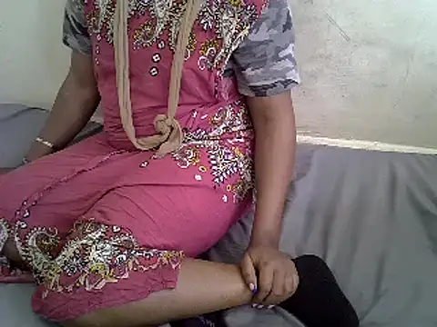 Crystal  Gee online show from March 2025 07:36:01 AM