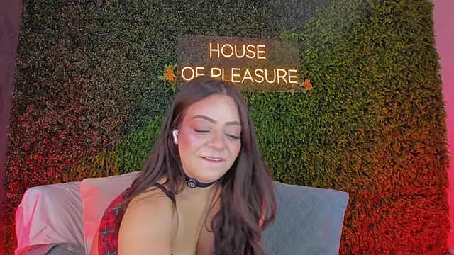 sarah-bonneth online show from February 2026 11:42:01 AM