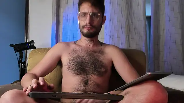 axel giracr online show from February 2025 09:57:01 PM