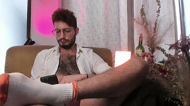 axel giracr online show from February 2025 03:58:01 PM