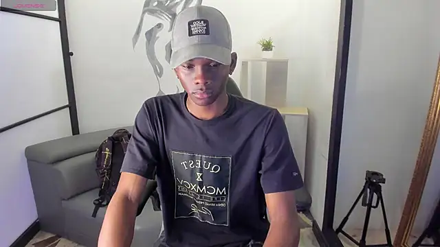 JacksonMuller  online show from November 2025 01:00:02 PM