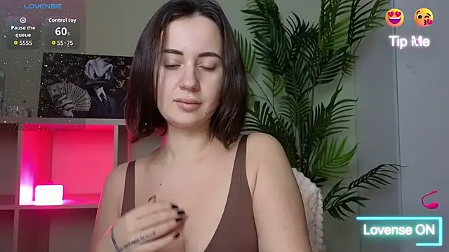 SweetieKendl online show from February 2026 10:00:01 PM