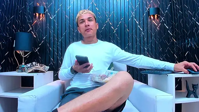 Snapshot of jeic_18 chatting on November 2025 07:13:02 PM jeic 18 online show from November 2025 07:13:02 PM