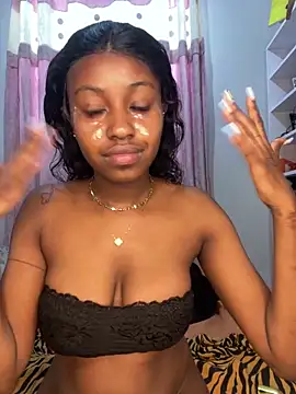 hot daily online show from November 2025 01:43:01 PM