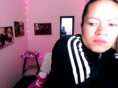 Cristal w online show from January 2025 12:52:01 PM