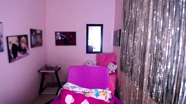 Cristal w online show from February 2025 03:57:02 PM