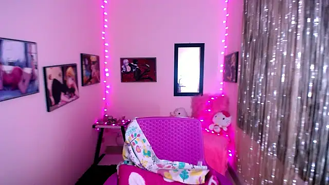 Cristal w online show from February 2025 03:31:01 PM