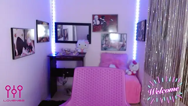 Cristal w online show from September 2025 12:37:01 PM