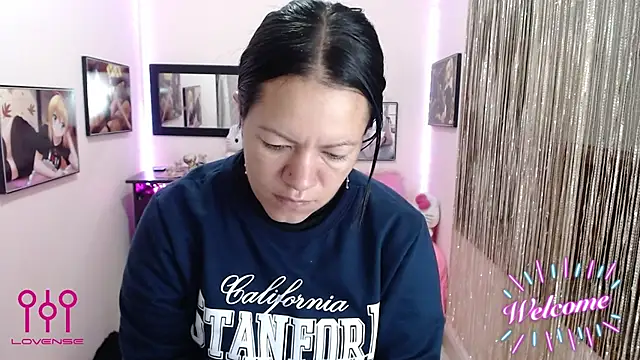 Cristal w online show from October 2025 12:39:01 PM