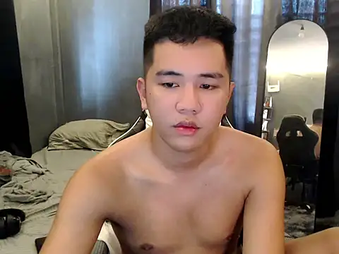 xgregor07 online show from November 2025 02:28:01 AM