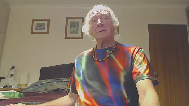 Snapshot of WaverlyKernow chatting on December 2024 12:49:02 PM WaverlyKernow online show from December 2024 12:49:02 PM