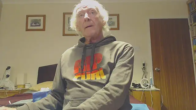 Snapshot of WaverlyKernow chatting on January 2025 11:16:01 AM WaverlyKernow online show from January 2025 11:16:01 AM