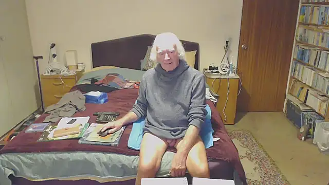 Snapshot of WaverlyKernow chatting on January 2025 03:23:01 PM WaverlyKernow online show from January 2025 03:23:01 PM