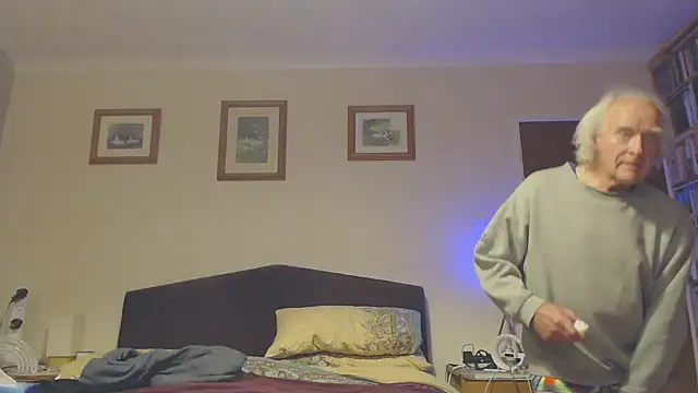 Snapshot of WaverlyKernow chatting on January 2025 02:07:02 PM WaverlyKernow online show from January 2025 02:07:02 PM