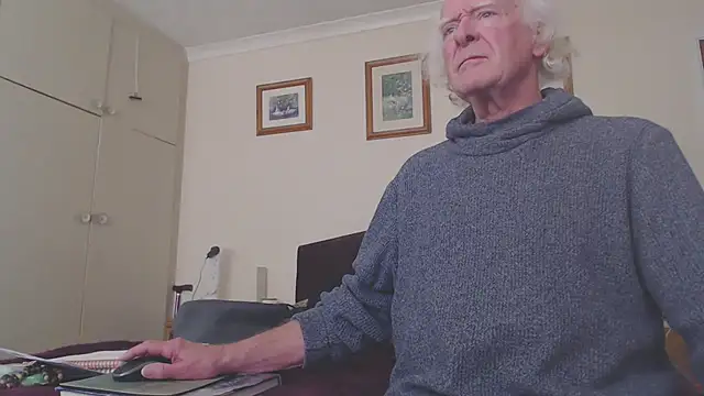 Snapshot of WaverlyKernow chatting on February 2025 01:15:02 PM WaverlyKernow online show from February 2025 01:15:02 PM