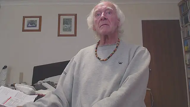 Snapshot of WaverlyKernow chatting on February 2025 12:16:01 PM WaverlyKernow online show from February 2025 12:16:01 PM