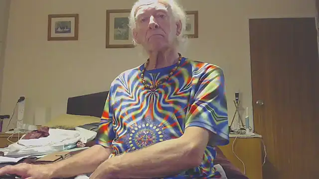 Snapshot of WaverlyKernow chatting on February 2025 07:20:01 AM WaverlyKernow online show from February 2025 07:20:01 AM