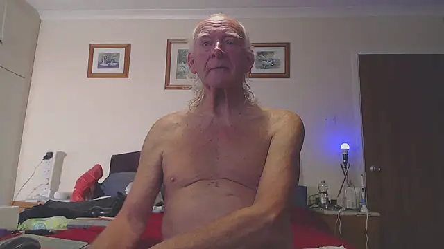 Snapshot of WaverlyKernow chatting on October 2025 11:52:02 AM WaverlyKernow online show from October 2025 11:52:02 AM