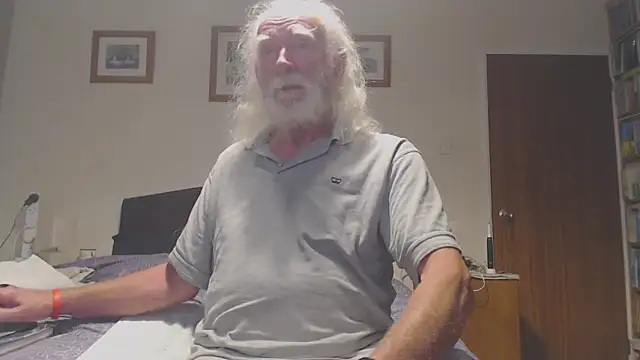 Snapshot of WaverlyKernow chatting on June 2026 11:12:02 AM WaverlyKernow online show from June 2026 11:12:02 AM