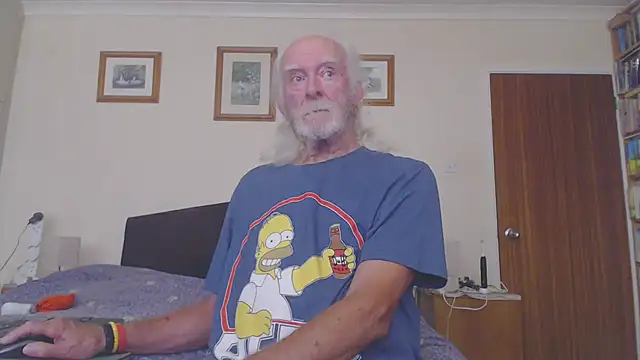 Snapshot of WaverlyKernow chatting on July 2026 02:12:01 PM WaverlyKernow online show from July 2026 02:12:01 PM