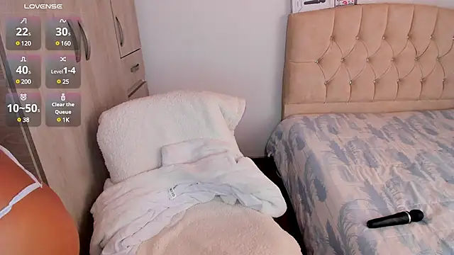 emily1  online show from December 2024 04:20:01 PM