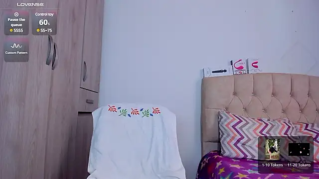 emily1  online show from December 2024 04:58:01 PM