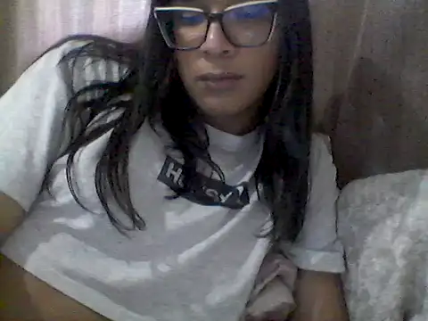Snapshot of mariy_ chatting on June 2026 07:40:01 PM mariy online show from June 2026 07:40:01 PM