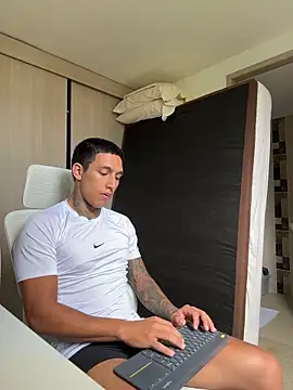 Snapshot of sendfer chatting on February 2026 09:14:02 PM sendfer online show from February 2026 09:14:02 PM