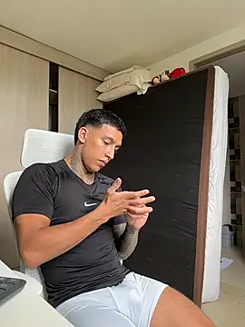 Snapshot of sendfer chatting on April 2026 07:18:02 PM sendfer online show from April 2026 07:18:02 PM