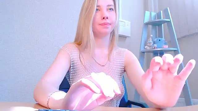 AliceFire  online show from March 2025 10:29:01 AM