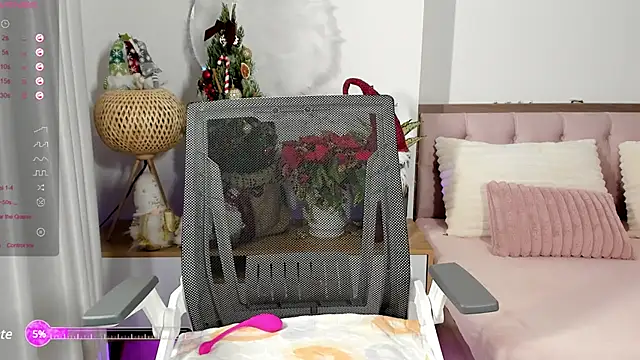  Joliie  online show from December 2024 06:44:01 AM