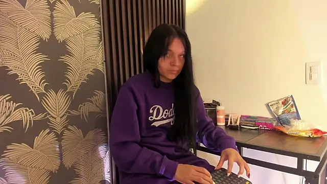  shantal smith online show from April 2026 01:28:02 AM